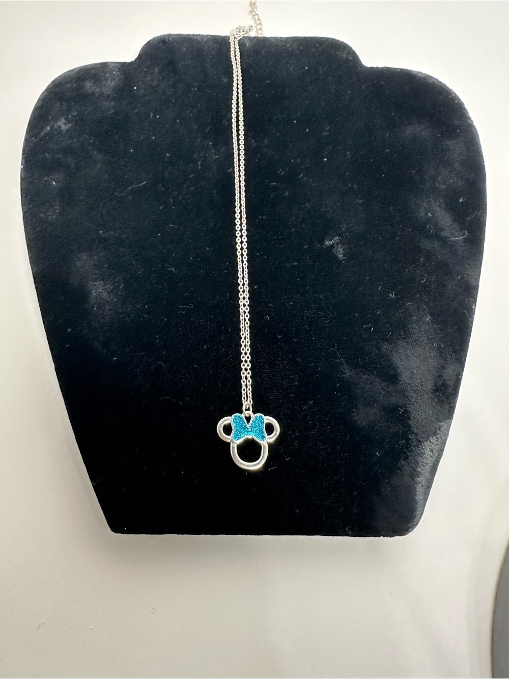 Disney Minnie Mouse Silver Tone Blue Enamel Bow Necklace - Picture 4 of 6